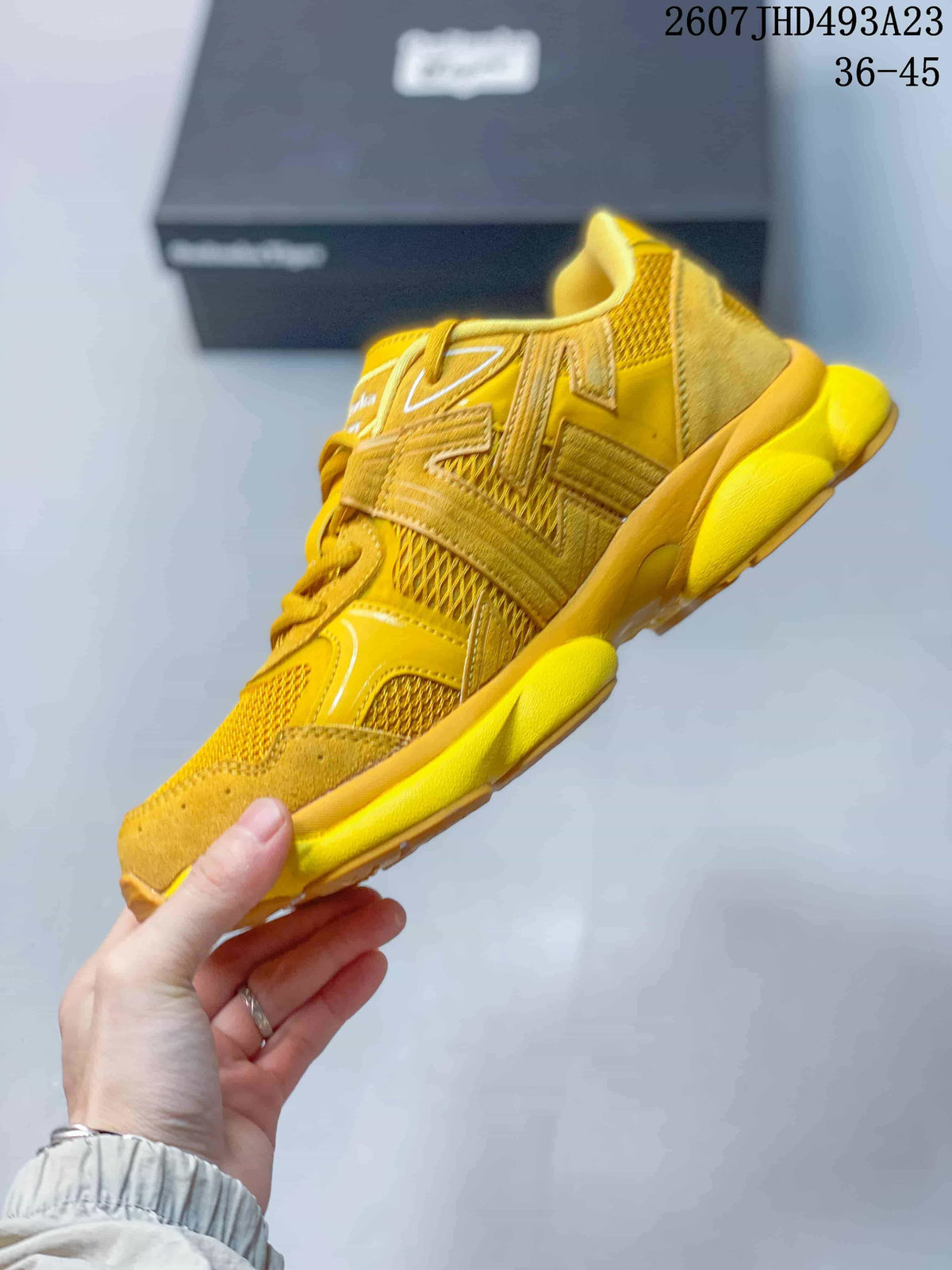 Onitsuka Tiger TIGRUN Sneakers Yellow 2607JHD493A23