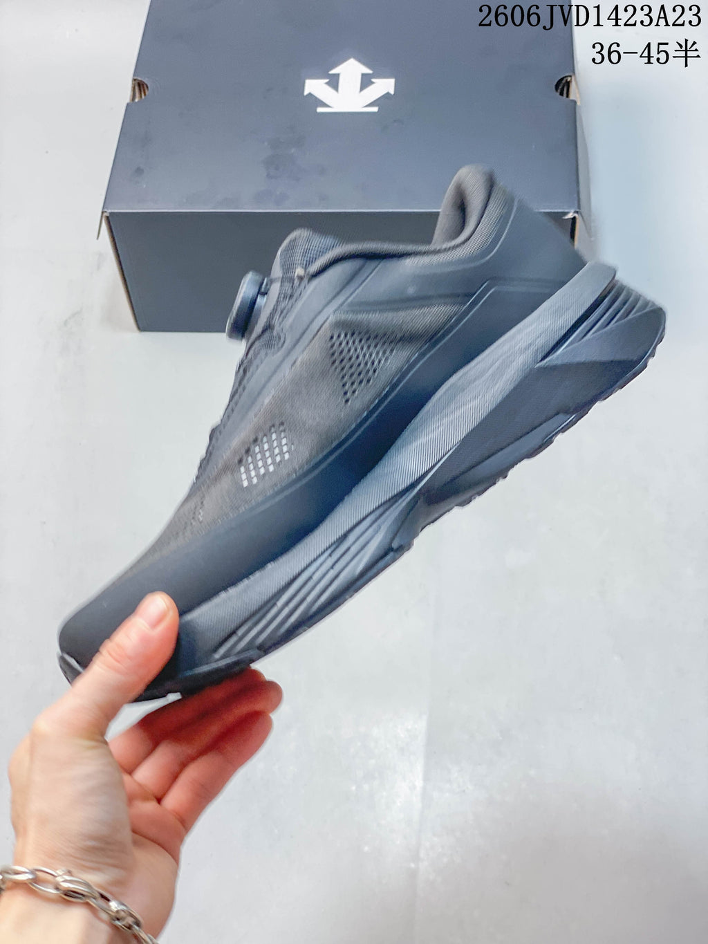 Descente Traxis Urban Outdoor Sneakers, Gray, JVD1423A23