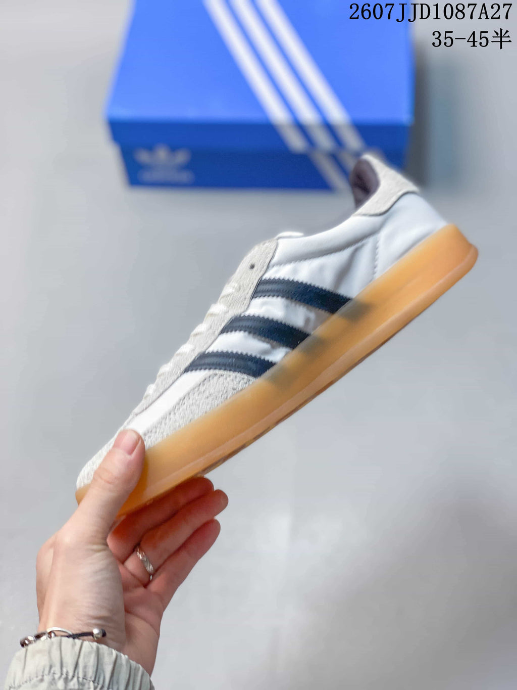 adidas Originals Gazelle Low-Top Sneakers White Navy Gum