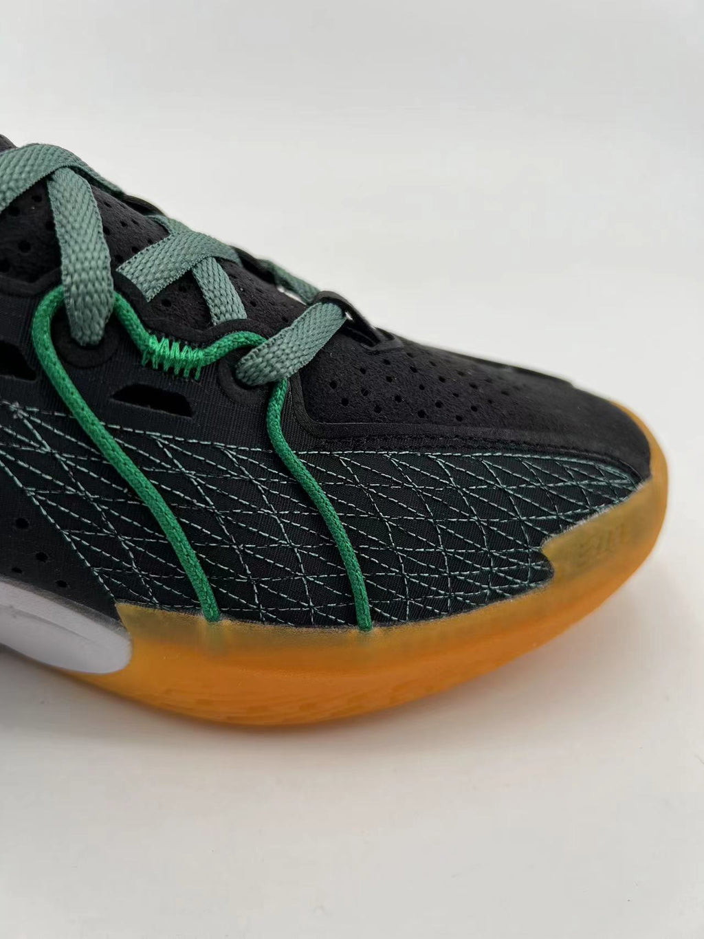 Nike GT Cut 3 Basketball Shoes Black Green DV2913-001