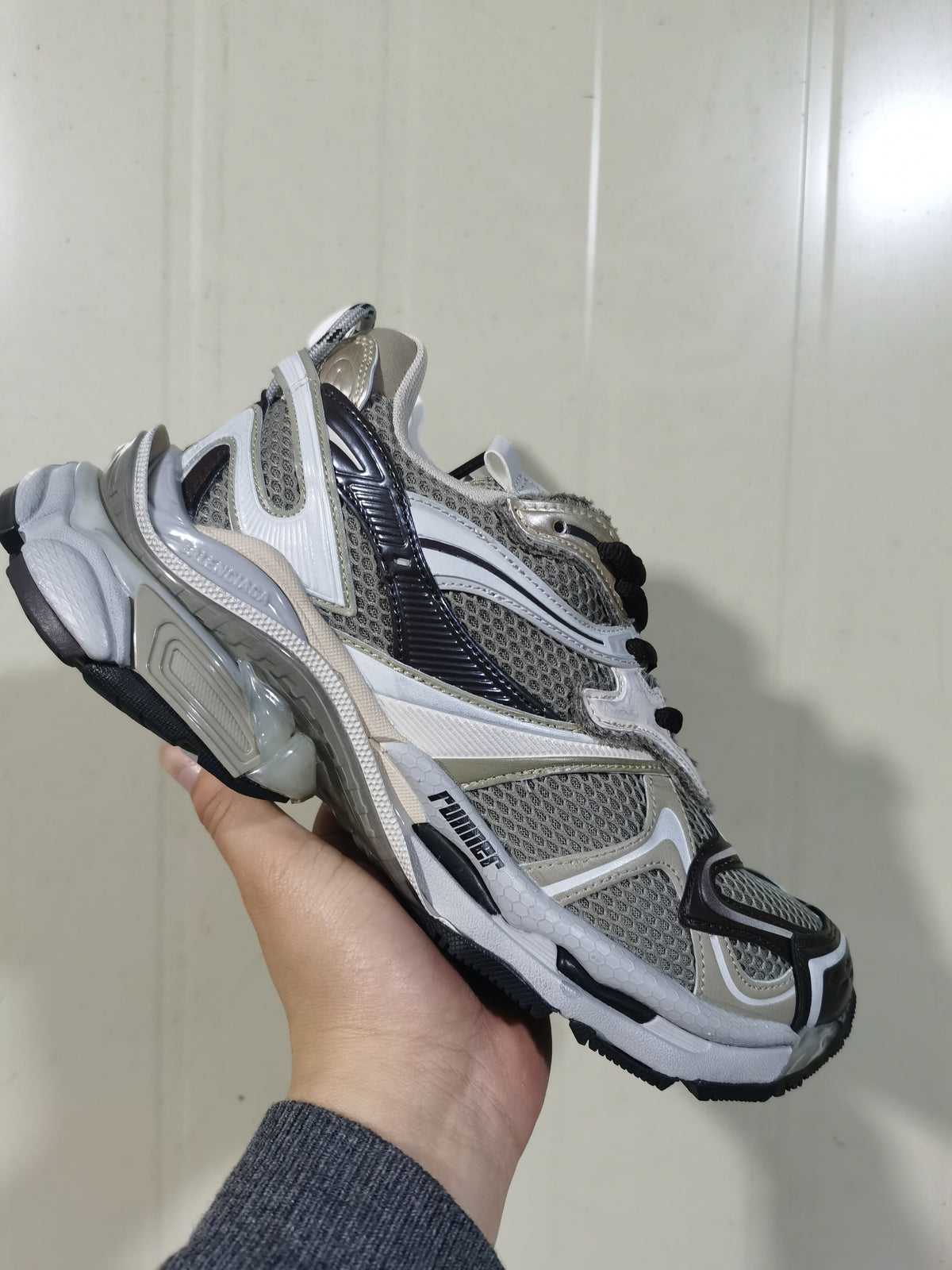 Puma 2000 Runner 2 Sneakers White Gray Black