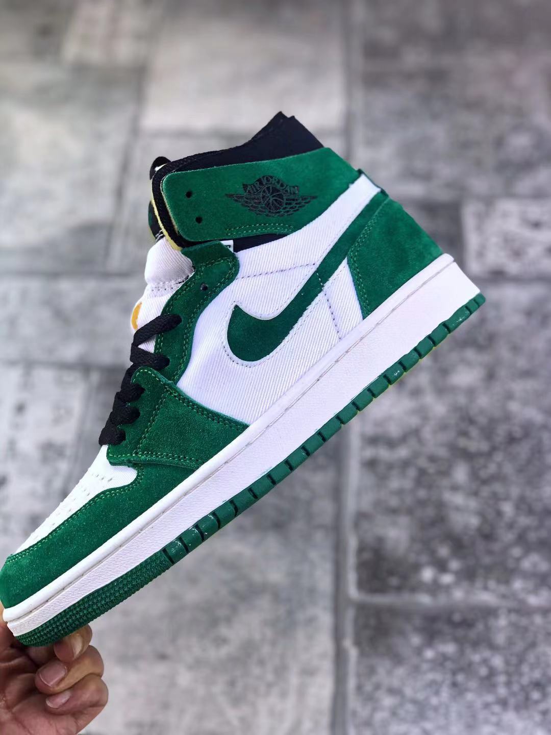 Jordan 1 Zoom CMFT Green White Sneakers CT0978-300