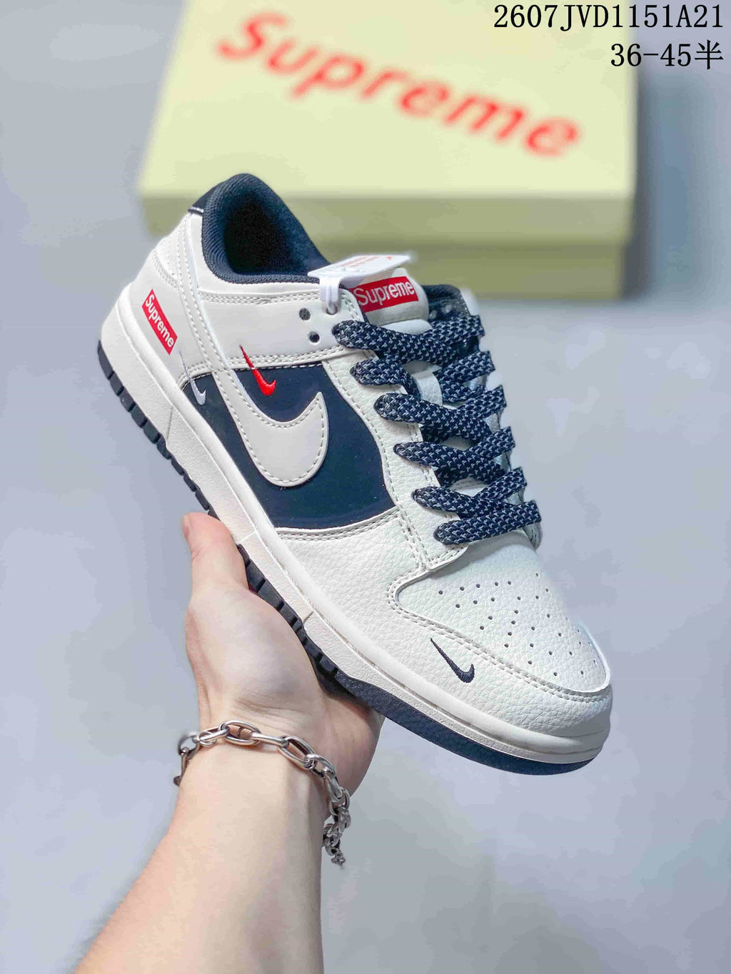 Nike Dunk Low Retro x Supreme White Navy Red 2607JVD1151A21