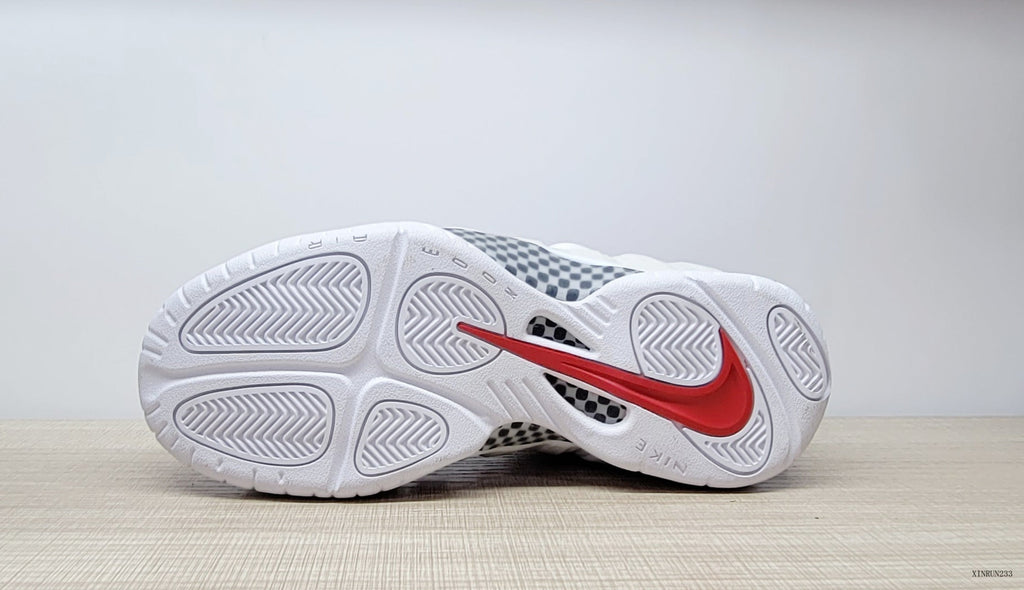 Nike Air Foamposite Pro Basketball Shoes in Cream
