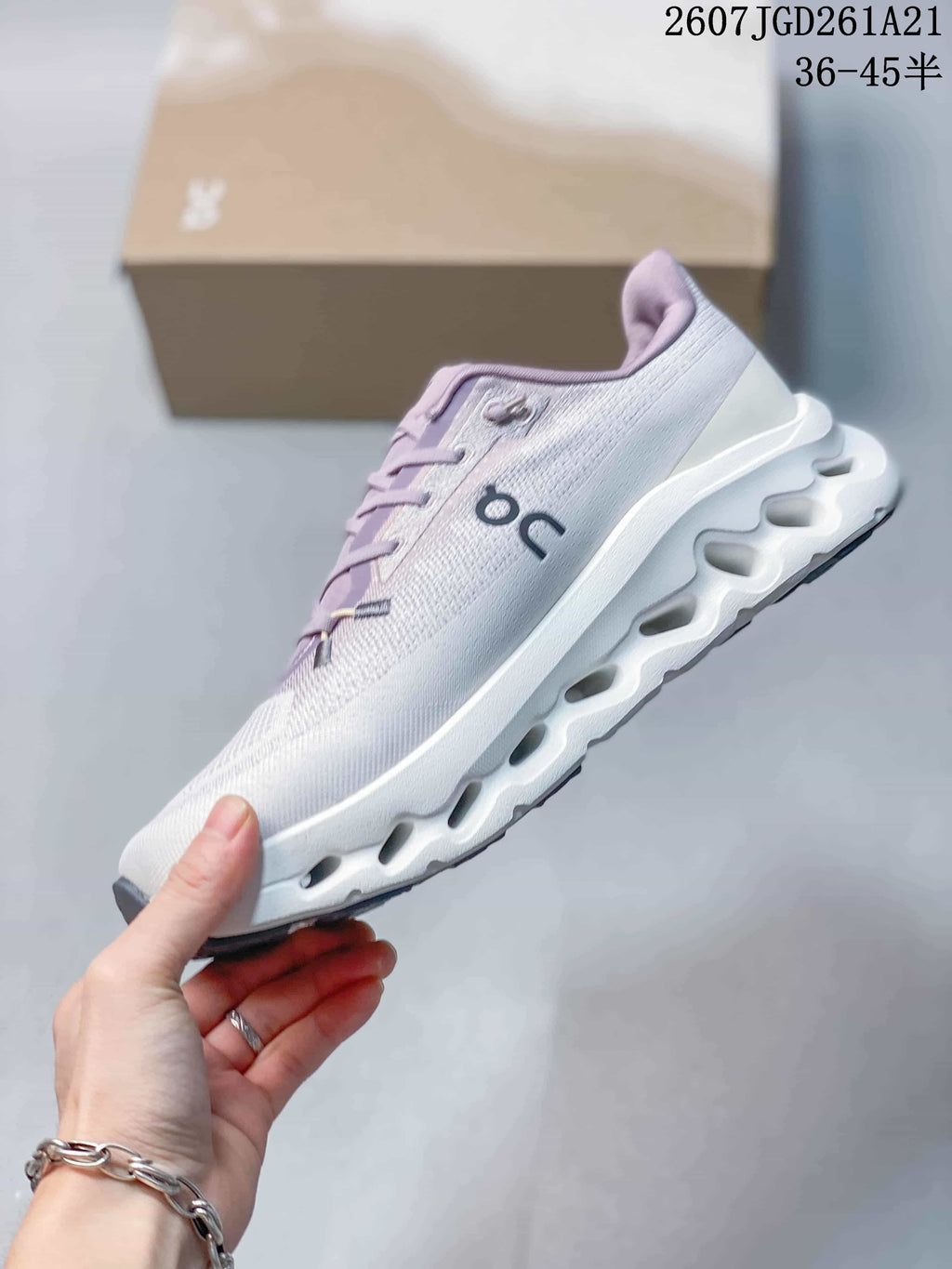 On Cloudtilt Women's Low-Top Sneakers White Lilac 2607TGD261A21