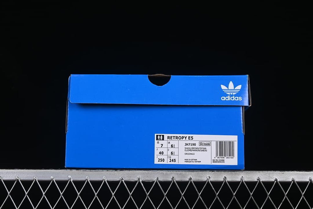 adidas Retropy E5 JH7190 Sneakers in Grey and Brown