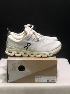 On Cloud X Z5 Sneakers in Ice Cream