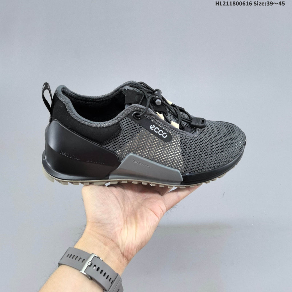 ECCO Men's Biom 2.0 Gray Low-Top Sneakers