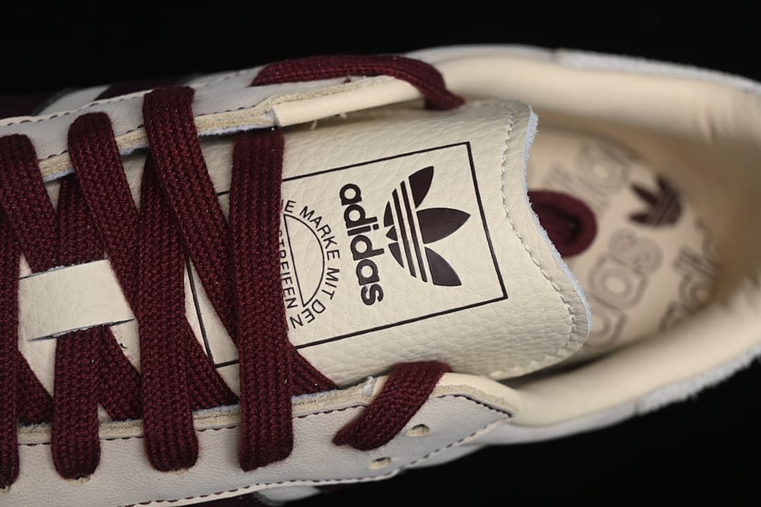 adidas Samba OG IG1987 Sneakers in Cream and Burgundy