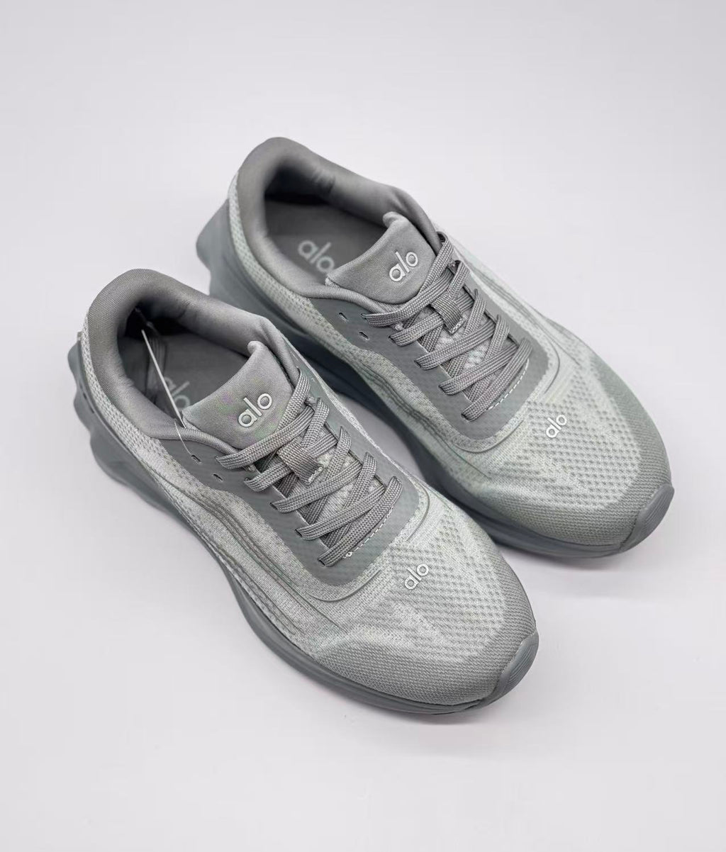 Alo Runner Sneakers Gray