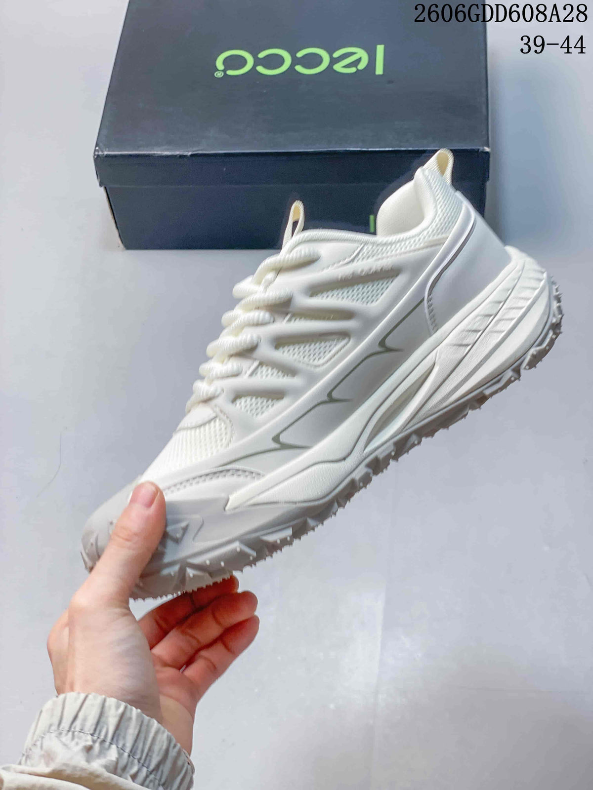 ECCO White Mesh-Look Lace-Up Sneakers 2606GDD608A28