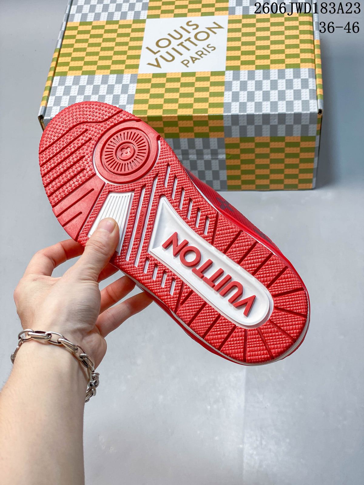 Louis Vuitton Trainer Low Sneakers in Red and White