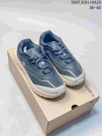 Descente TERRAIND Low-Top Hiking Sneakers Navy Cream SQ323LCR92