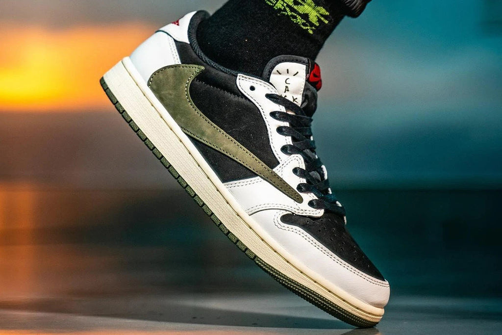 Nike Air Jordan 1 Low Travis Scott Olive Sneakers DZ4137-106