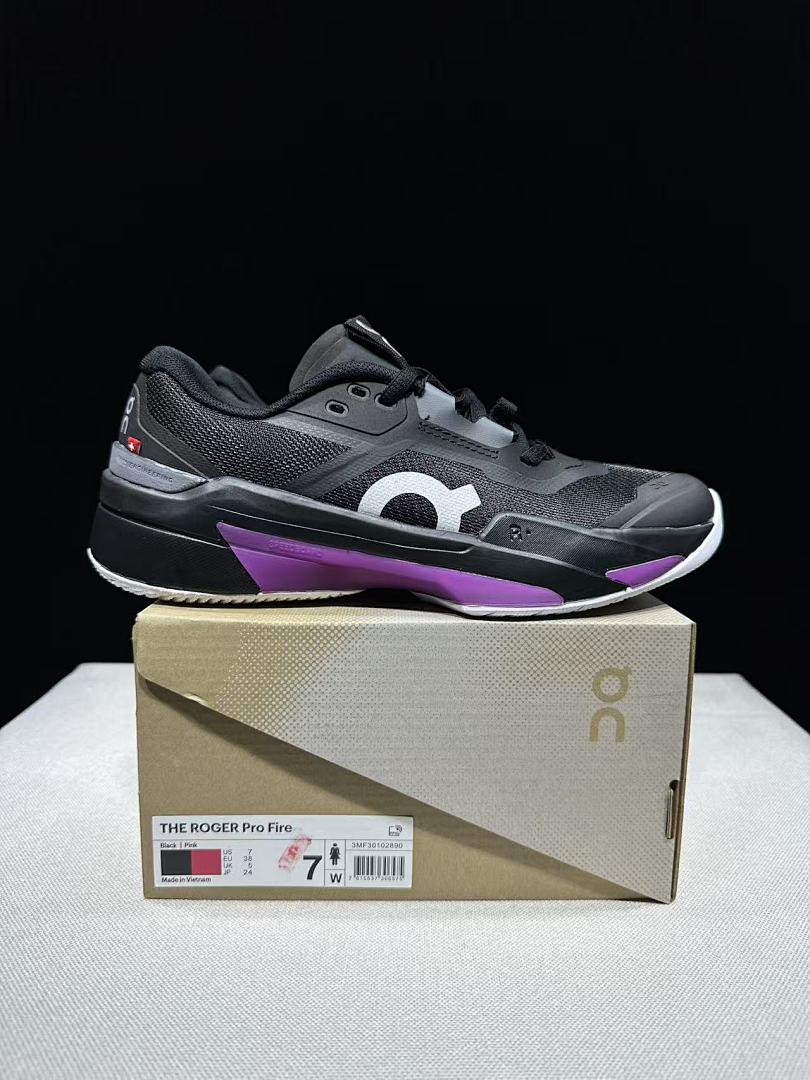 On The Roger Pro Fire Clay Tennis Shoes Black Pink