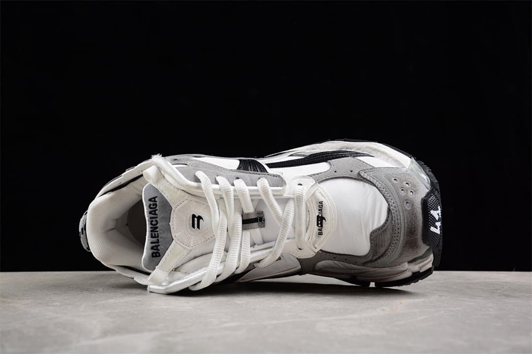 Balenciaga Runner Sneakers Grey White Black 772774