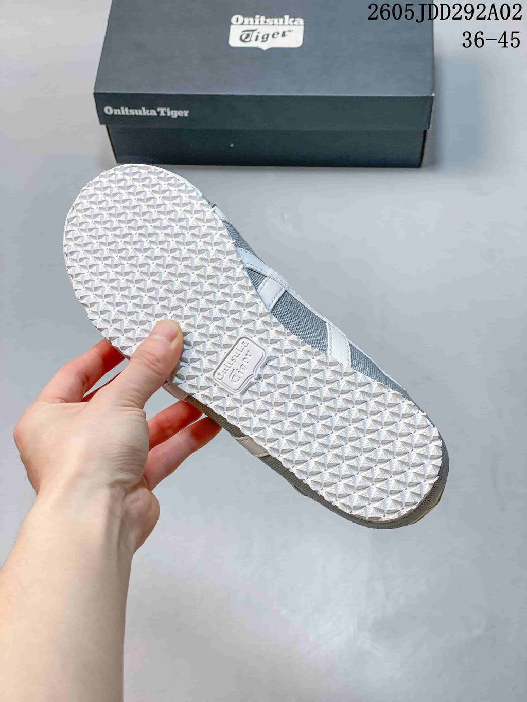 Onitsuka Tiger Mexico 66 Slip-On Sneakers Gray White
