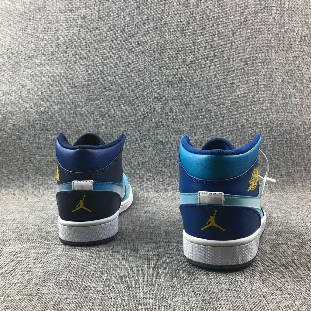 Air Jordan 1 Mid Sneakers Blue Cyan BV7446-400