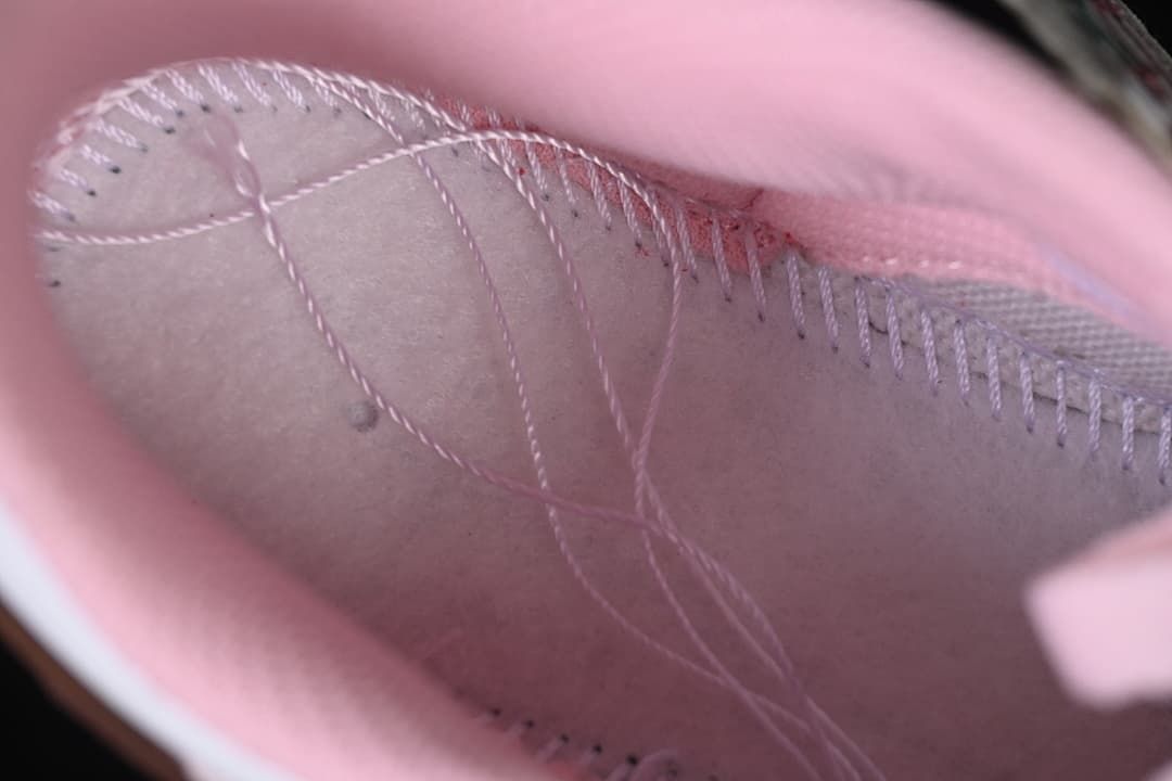 Nike Dunk Low GS DO6485-600 Pink Valentine's Day Sneakers