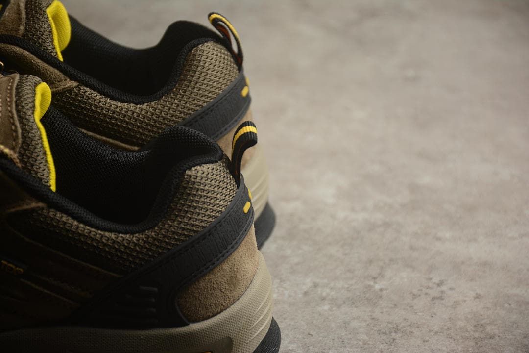 The North Face Cedar Mesa 816B Hiking Shoes, Sand