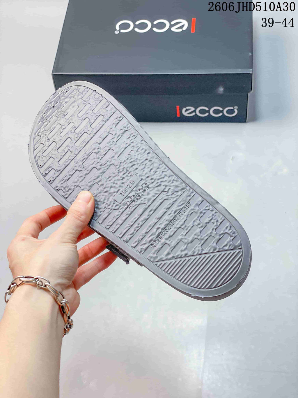 ECCO Grey Adjustable-Strap Sandals 06JHD510A30