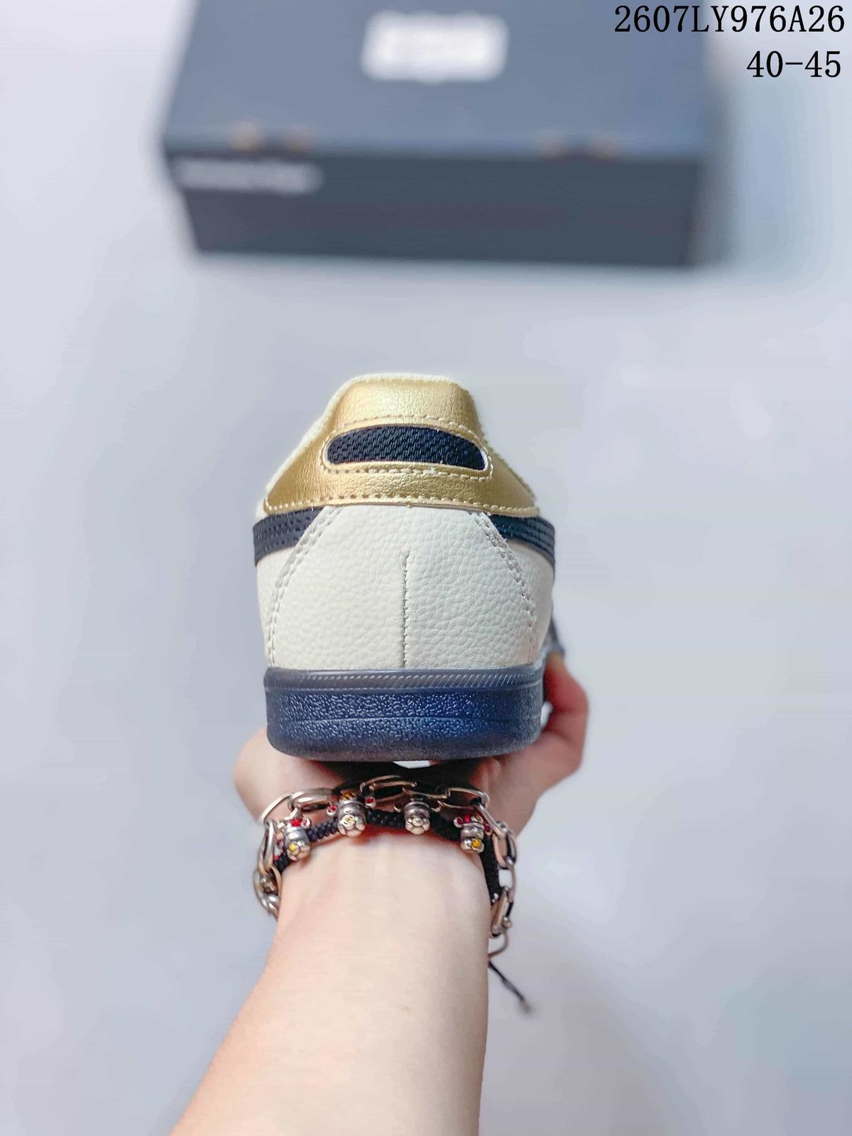Onitsuka Tiger Tokuten Low-Top Sneakers Off-White Navy