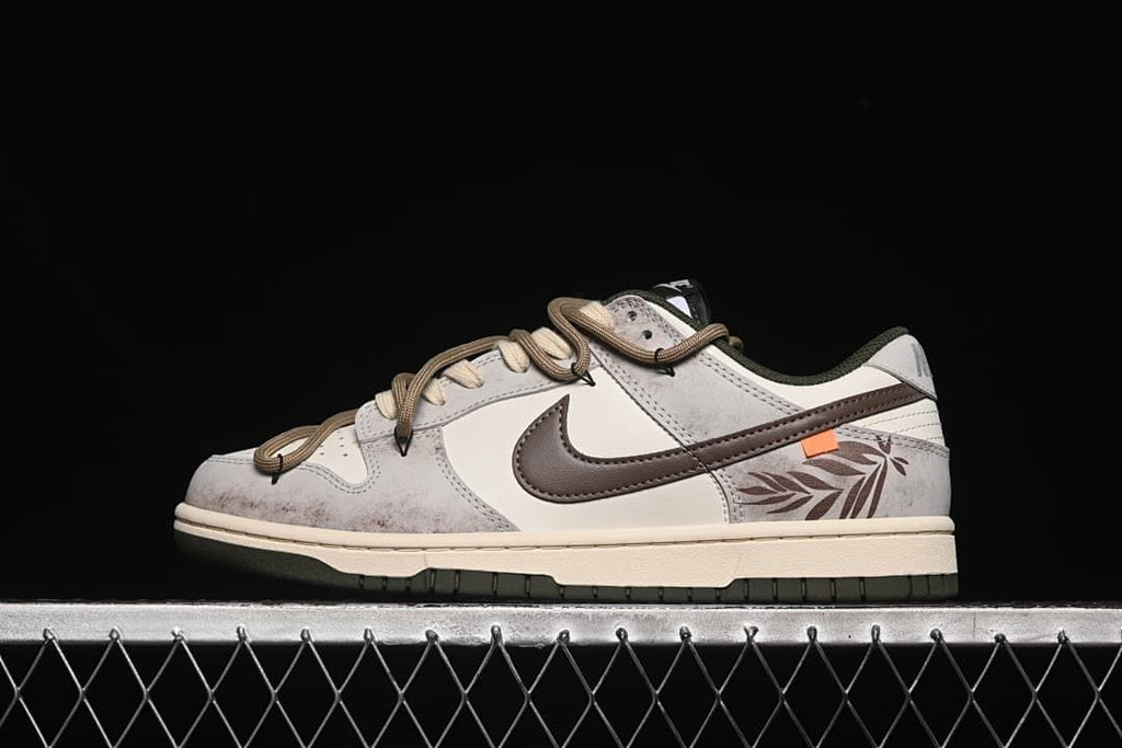 Nike SB Dunk Low Strap Detail HF5441-102 Sneakers
