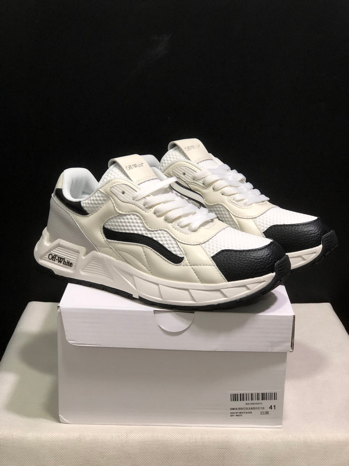 Off-White Leather Low-Top Sneakers White Black