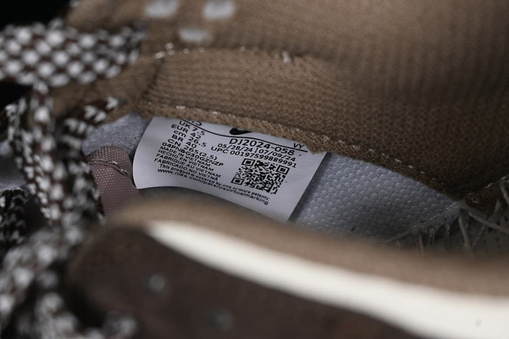 Nike Dunk Low Brown and White Sneakers