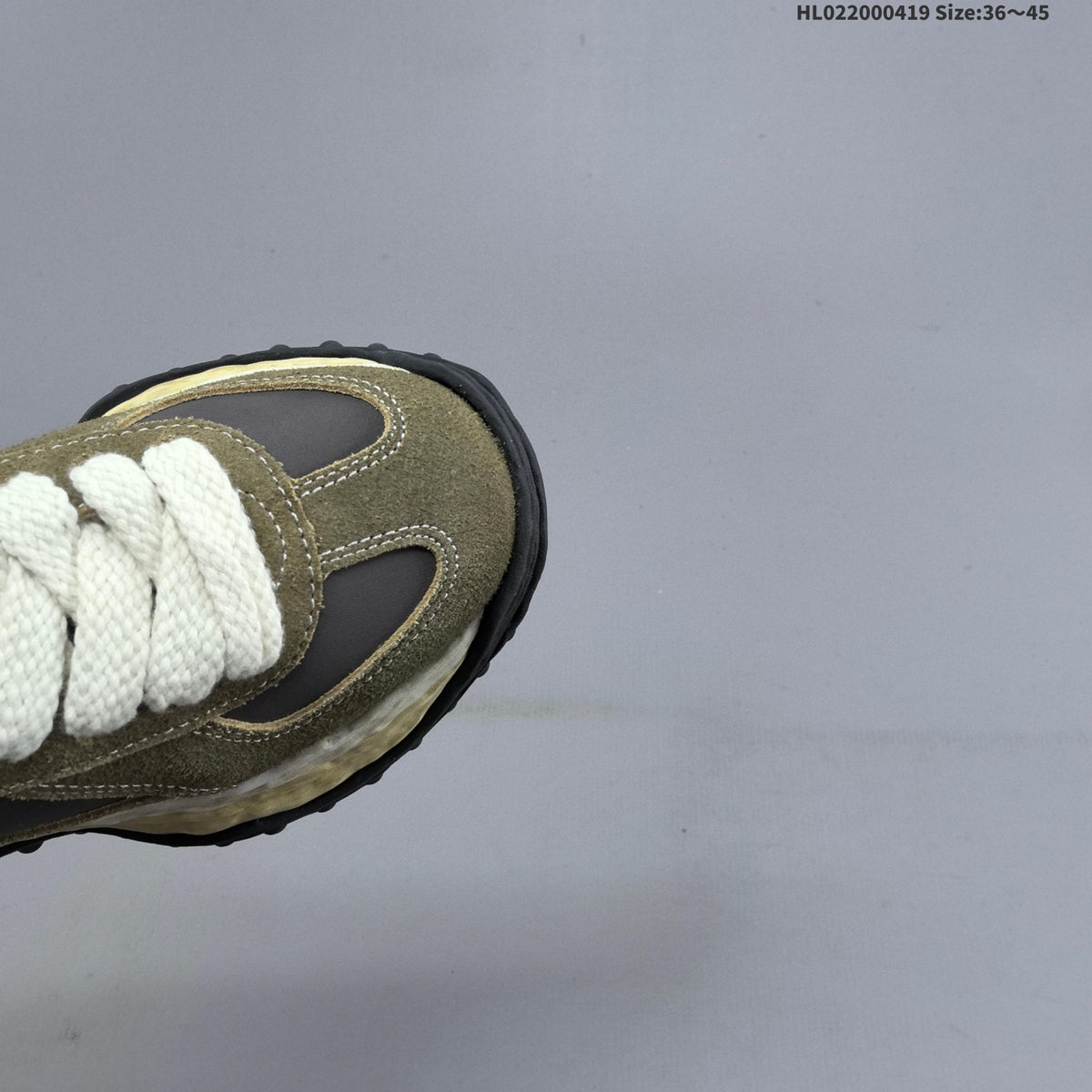 Maison Mihara Yasuhiro Larry Low-Top Sneakers in Olive