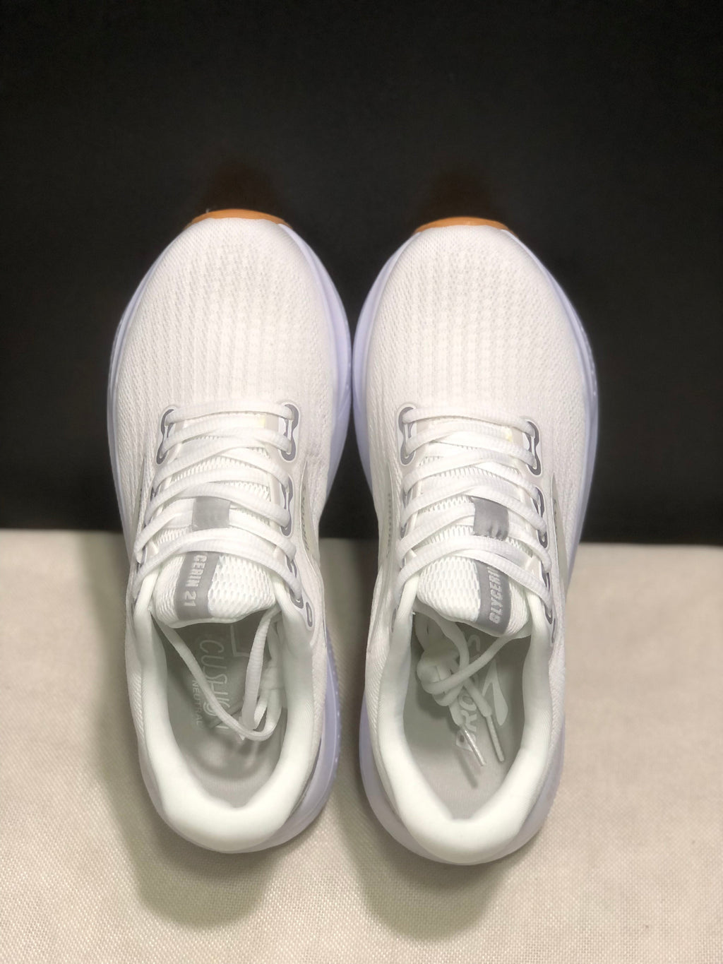 Brooks Glycerin 21 White Low-Top Running Sneakers