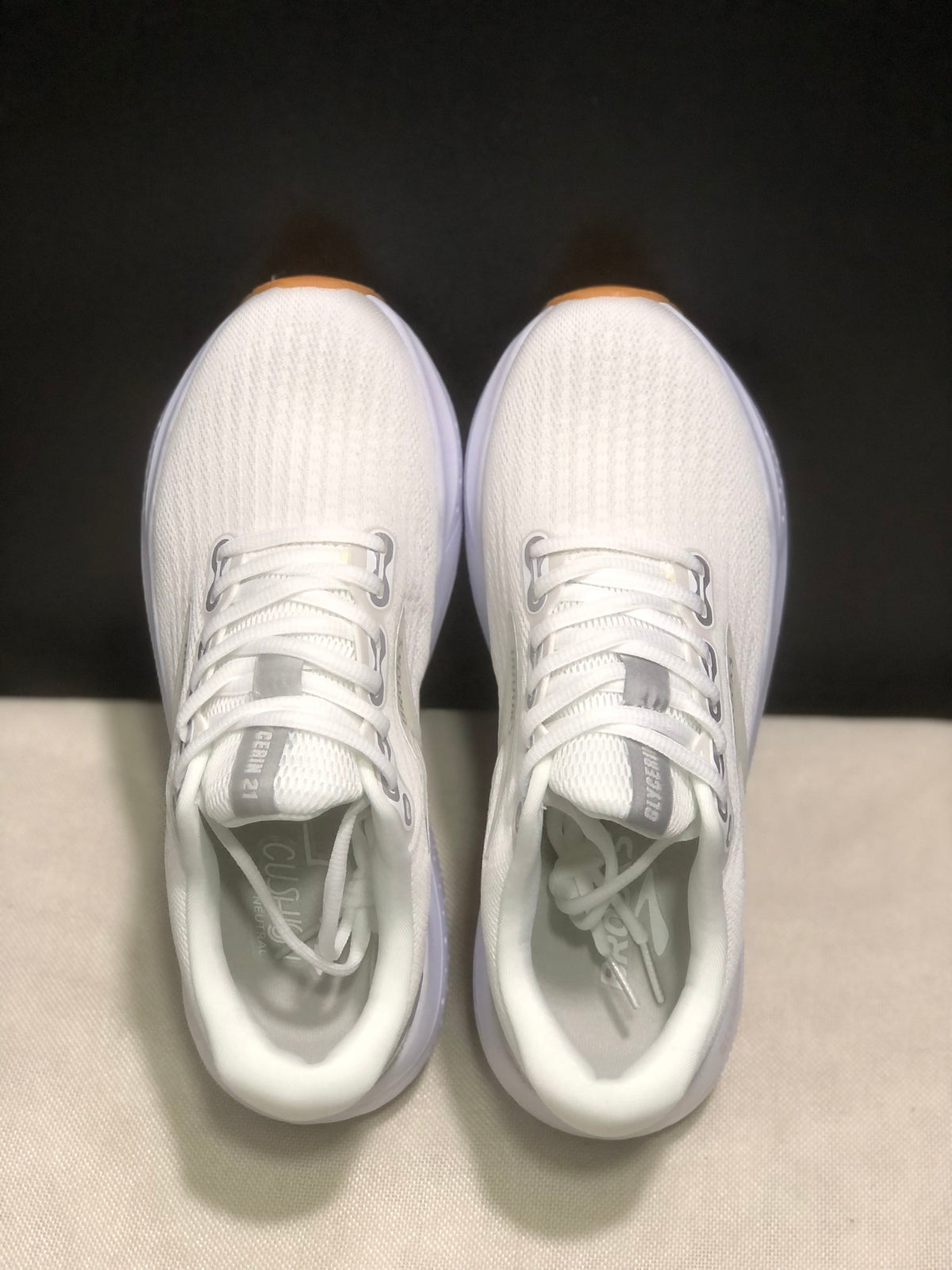 Brooks Glycerin 21 White Low-Top Running Sneakers