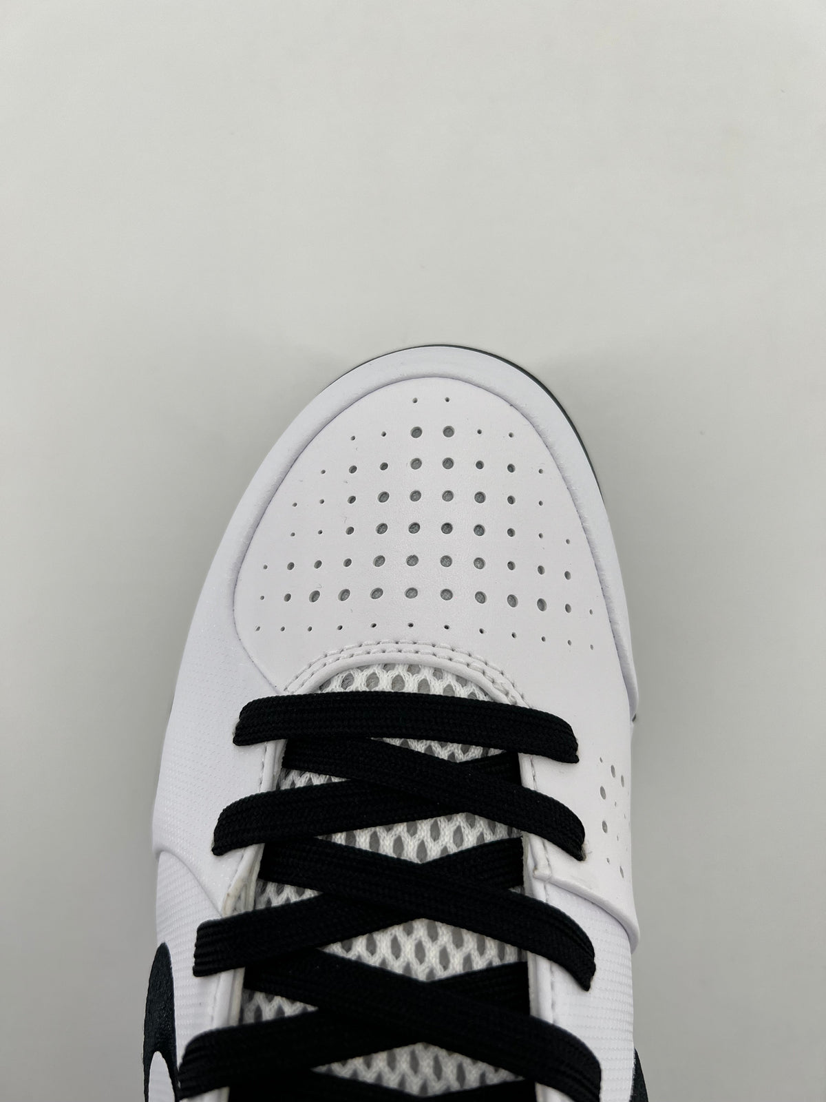 Nike Kobe 4 GIGI White Black Basketball Shoes