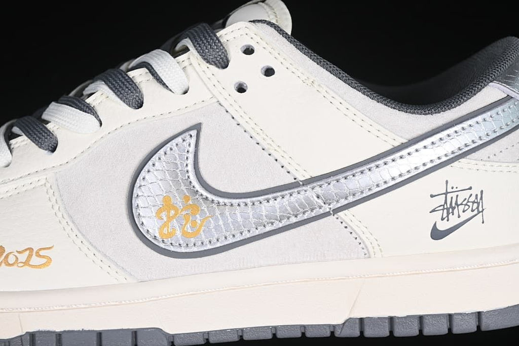 Nike Dunk Low Stüssy Snake-Year Sneakers DM6868-008