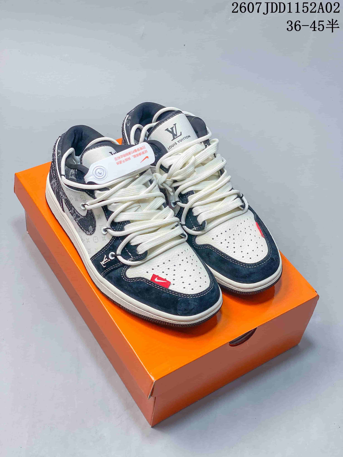 Jordan Air Jordan 1 Low Fragment x Travis Scott Sneakers
