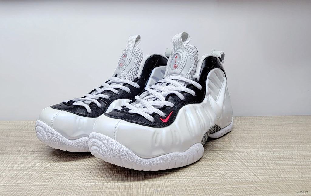 Nike Air Foamposite Pro Basketball Shoes in Cream