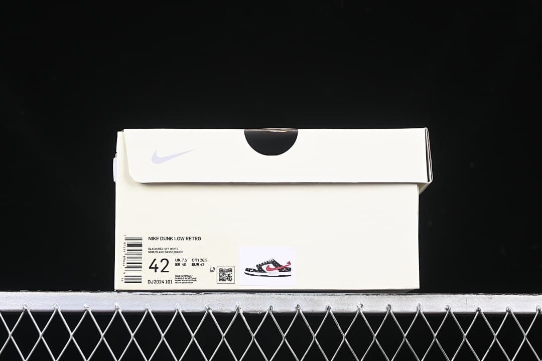 Nike SB Dunk Low Sneakers Black White Red Paisley