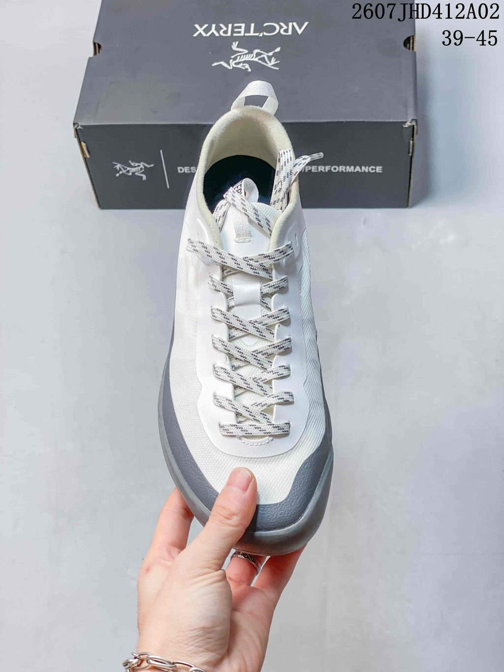 Arc'teryx Konseal LT W Women's Hiking Shoes, White and Gray