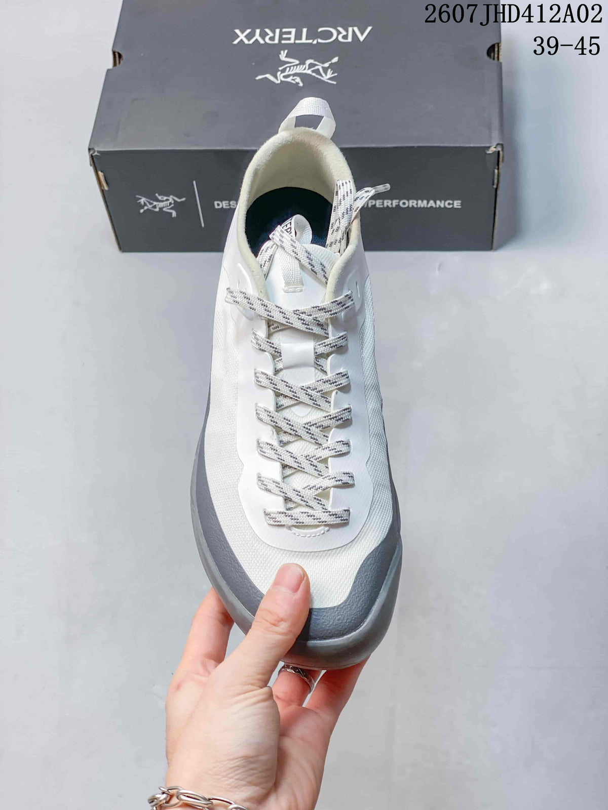 Arc'teryx Konseal LT W Women's Hiking Shoes, White and Gray