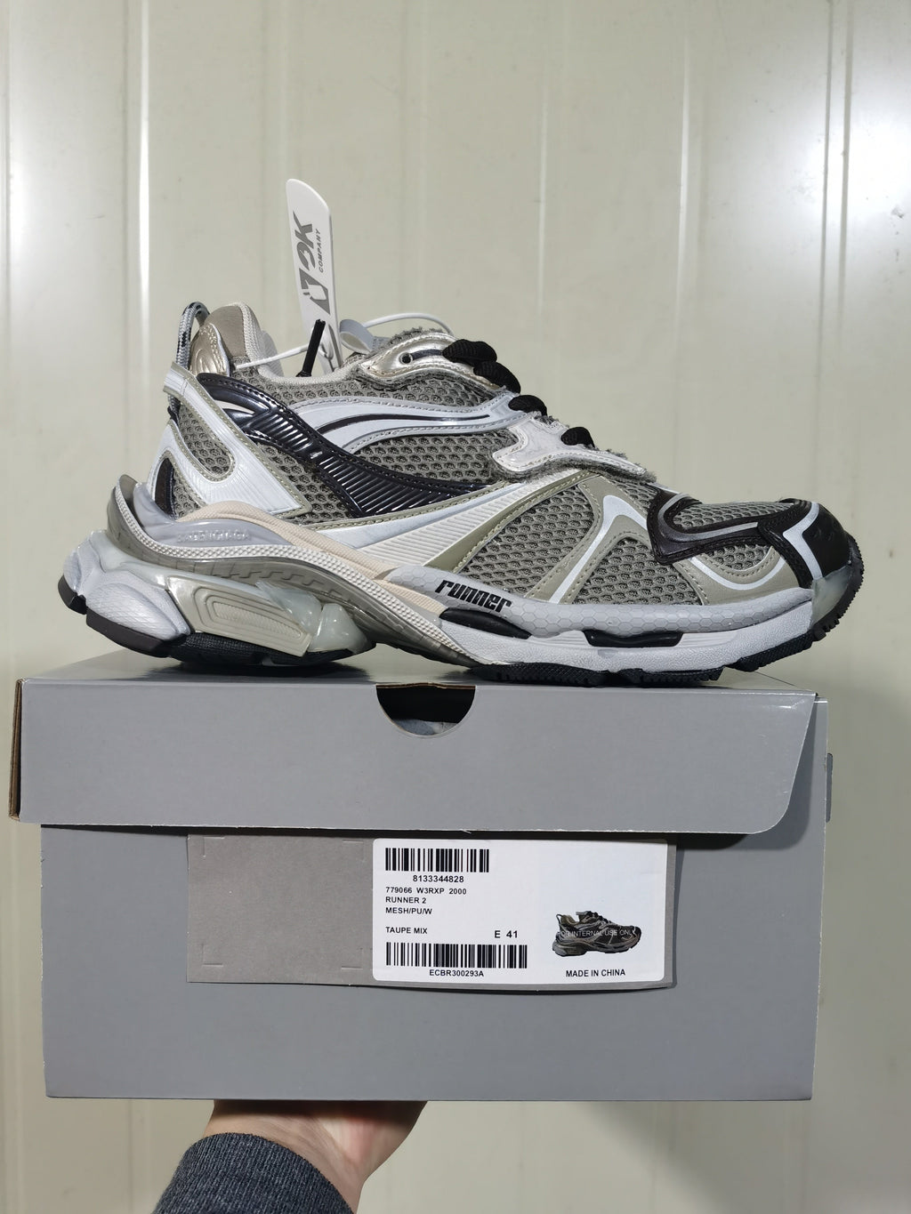 Puma 2000 Runner 2 Sneakers White Gray Black
