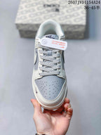 Nike SB Dunk Low Sneakers Grey and White NK5639-323
