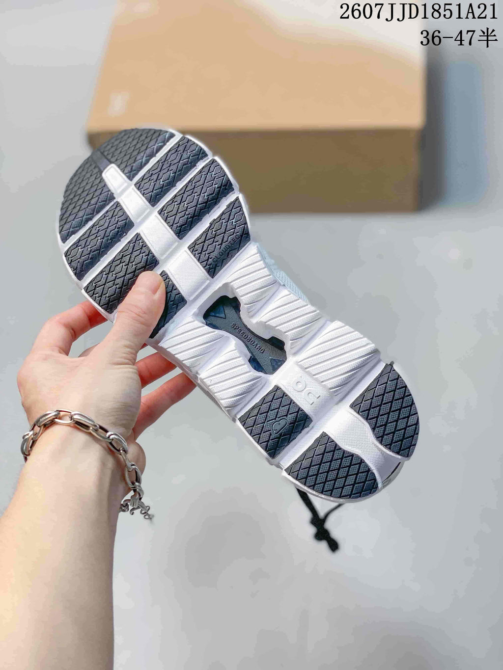 On Cloud X 4 Low-Top Sneakers White Navy JD1851A21
