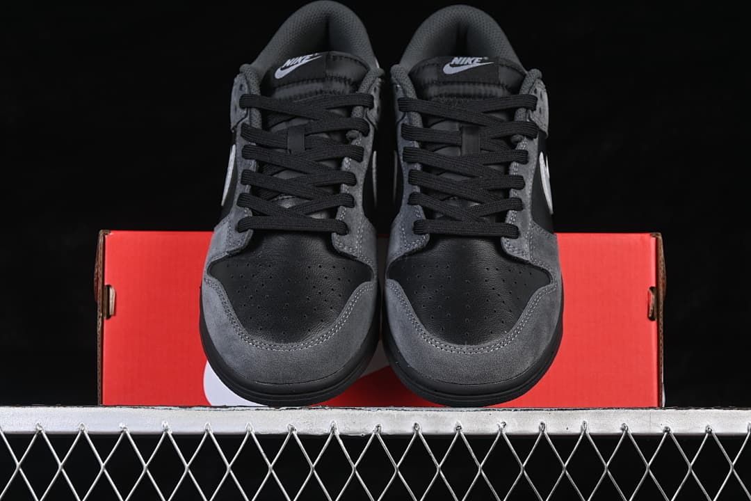 Nike SB Dunk Low Black and Grey Sneakers II7636-001
