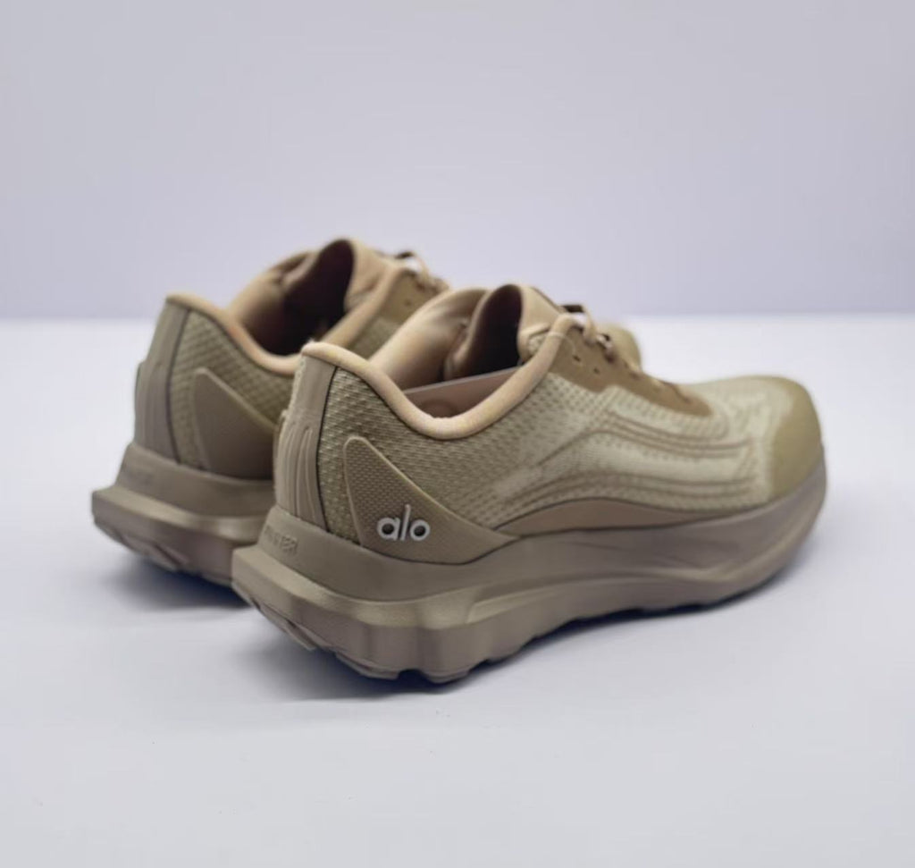 Alo Runner Sneakers Khaki