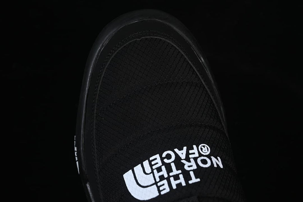 The North Face Mountain Essentials Slip-On Shoes Black NF0A8AD94QI-087