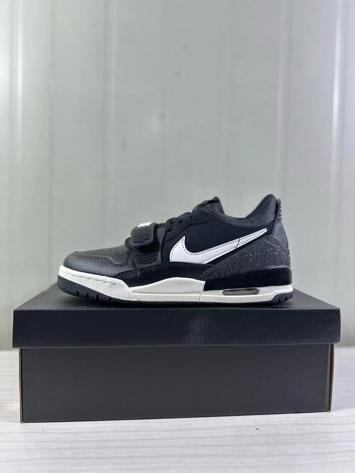 Jordan Air Jordan Legacy 312 Low Black White CD7069-001