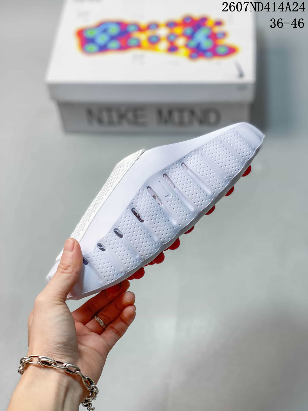 Nike Mind 001 White Closed-Toe Recovery Slides HQ4307-600