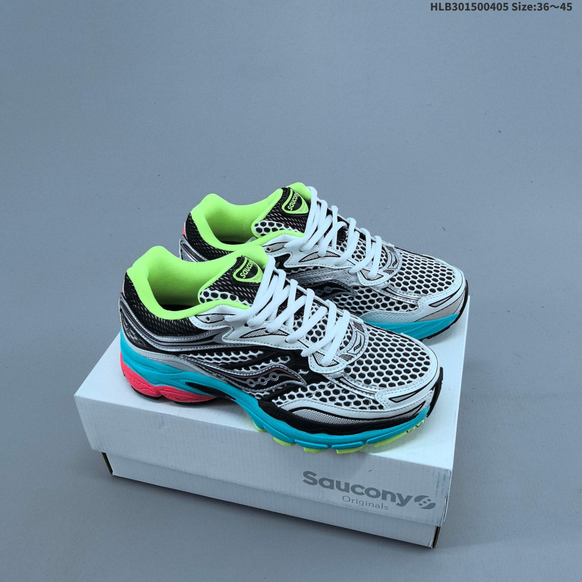 Saucony ProGrid Omni 9 Retro Running Shoes