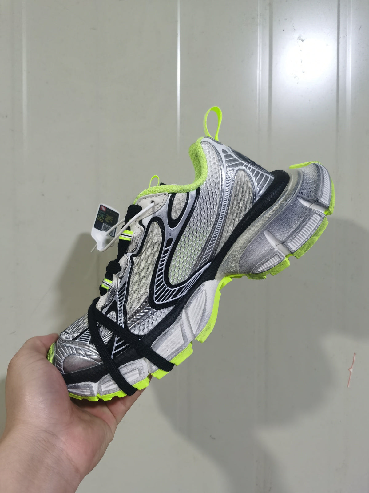 Nike 9031 Sneakers White Black Volt