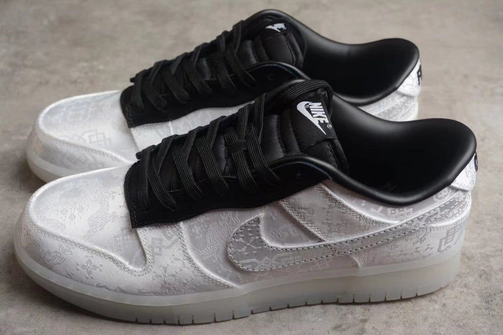 Nike SB Low-Top Sneakers White Black FN0315-110